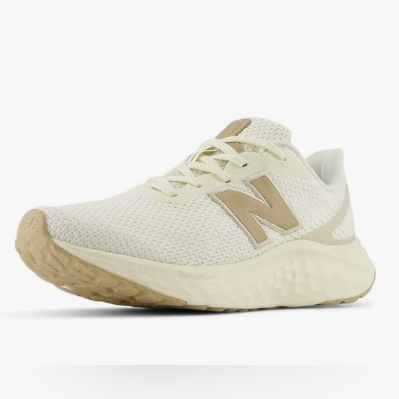 New Balance Beige Fresh Foam Arishi - Picture 2 of 3